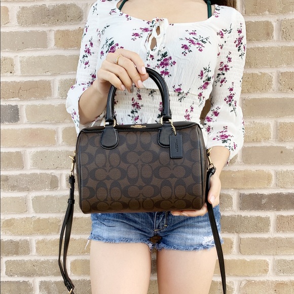 Coach brown signature black duffle bag crossbody - Picture 4 of 5